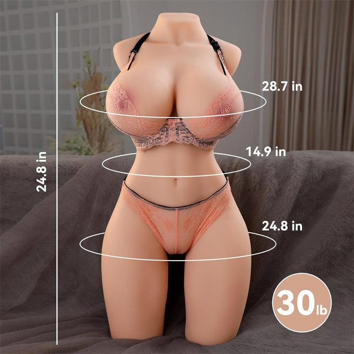 Torse féminin positionné avec un angle séduisant