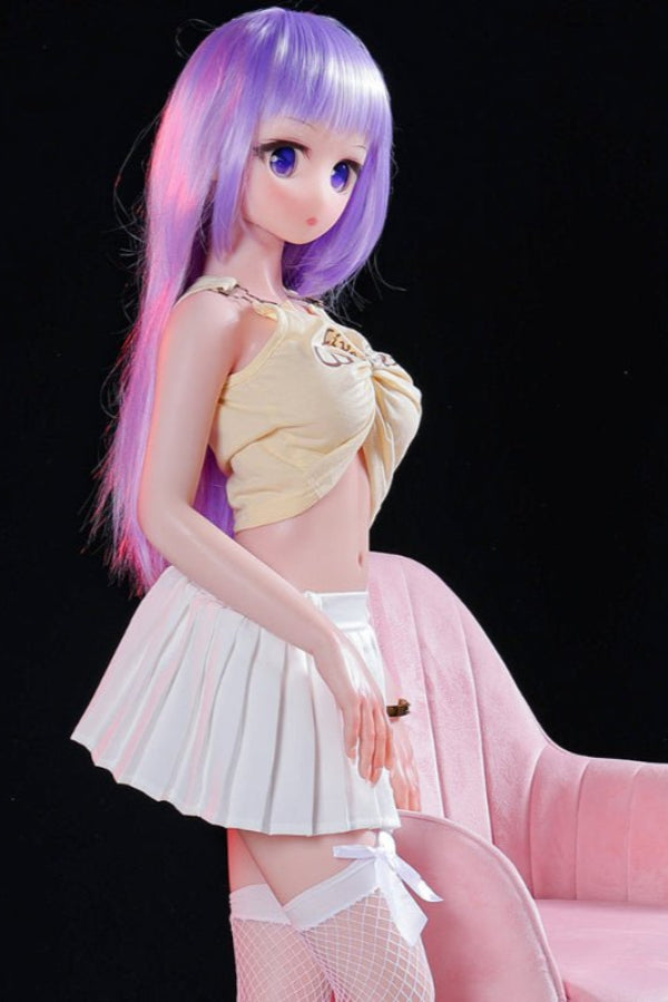 Puppe mit verführerischen Kurven